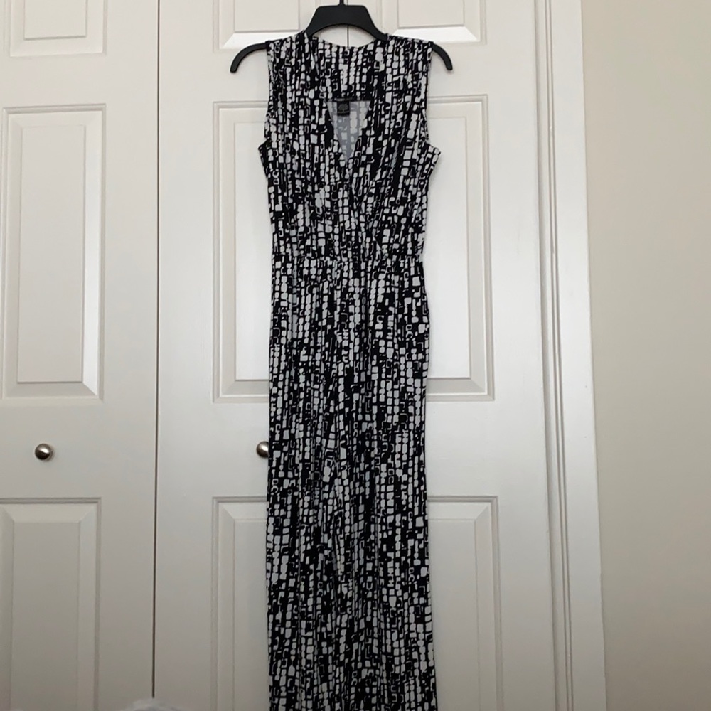 Sleeveless jumpsuit